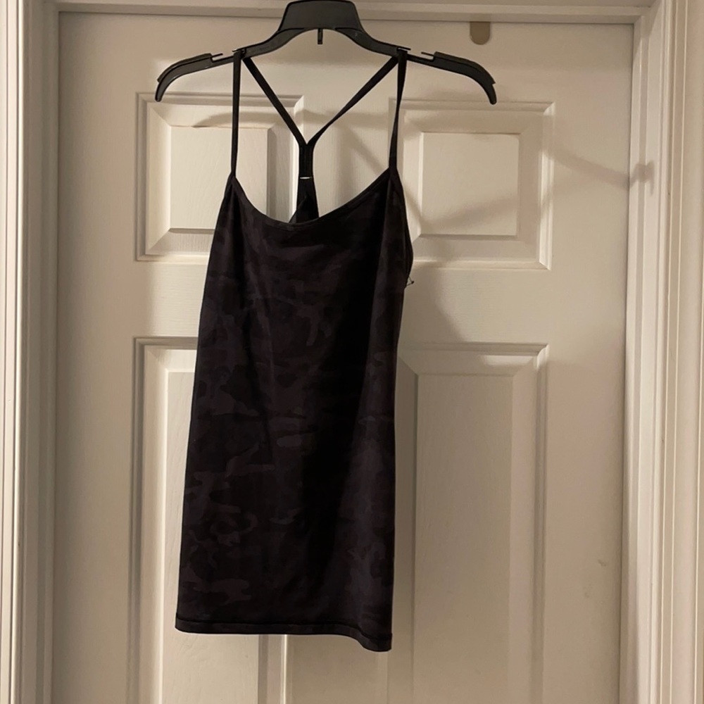 Built-in bra T tank top